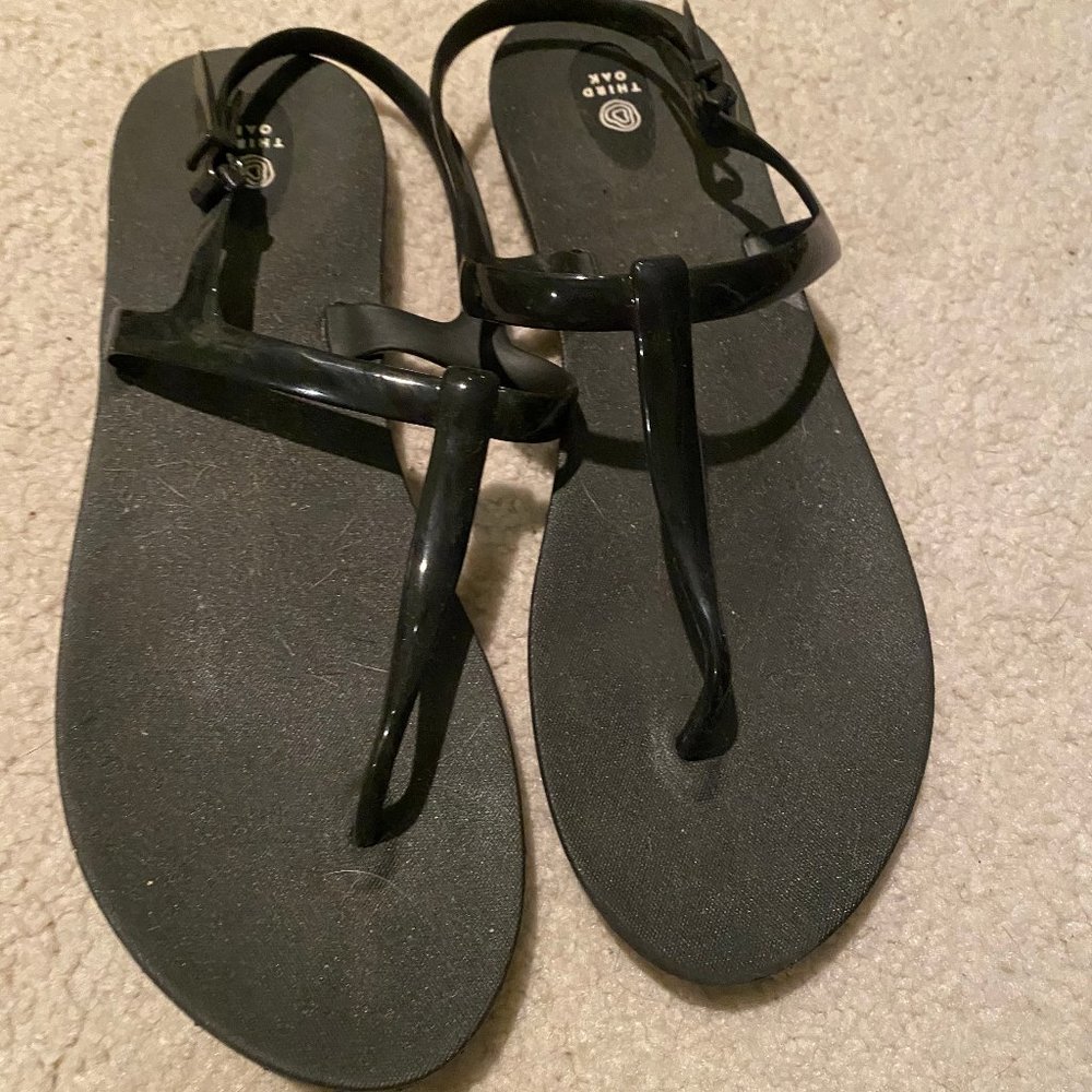 Third Oak Sandals